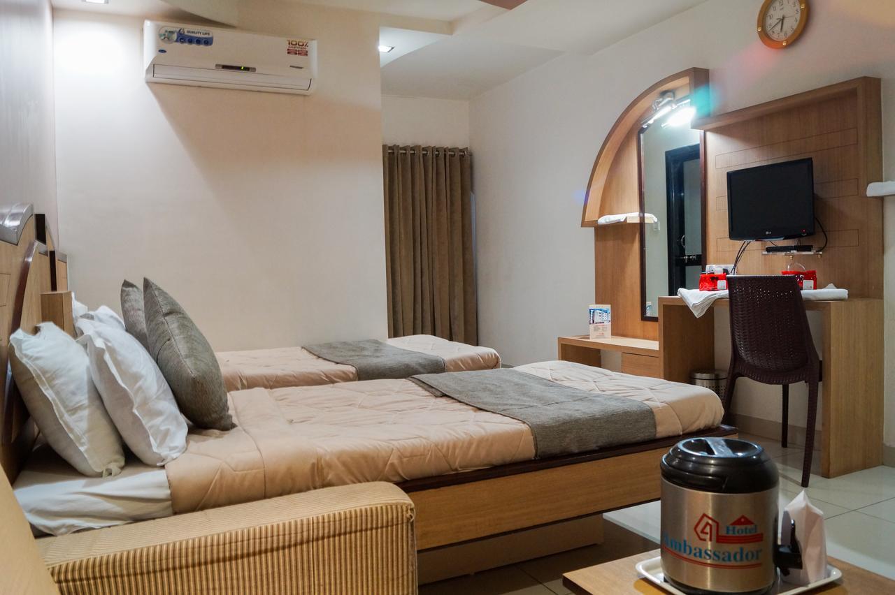 The Ambassador Hotel Vadodara Ngoại thất bức ảnh