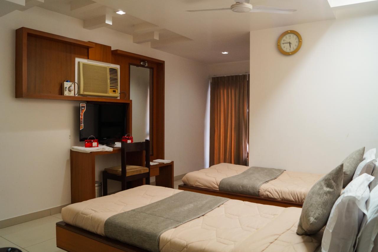 The Ambassador Hotel Vadodara Ngoại thất bức ảnh