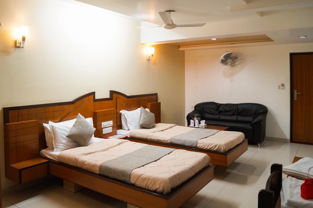 The Ambassador Hotel Vadodara Ngoại thất bức ảnh
