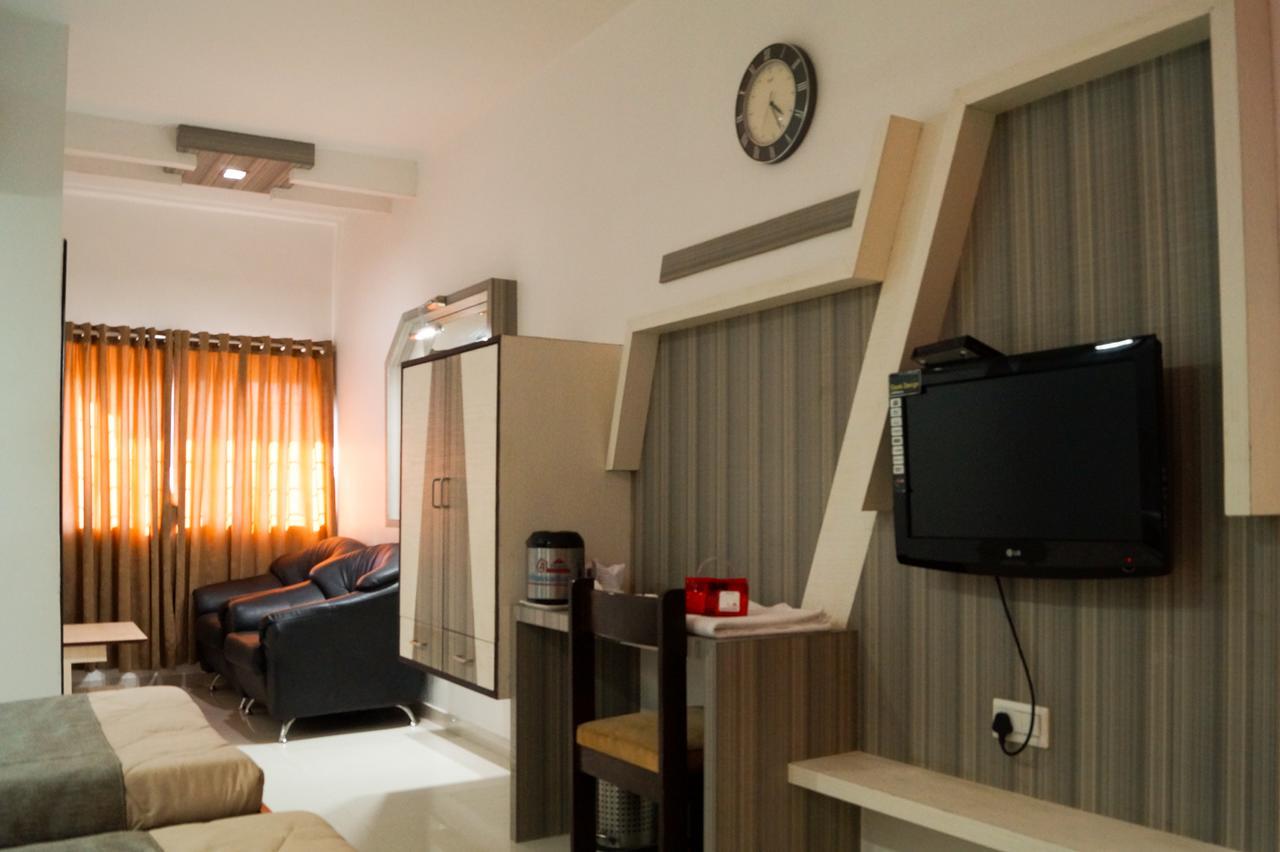 The Ambassador Hotel Vadodara Ngoại thất bức ảnh